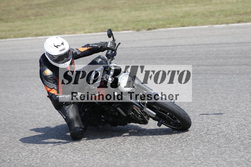 /Archiv-2025/49 26.08.2025 Cornu Master School ADR/blau-bleu/61